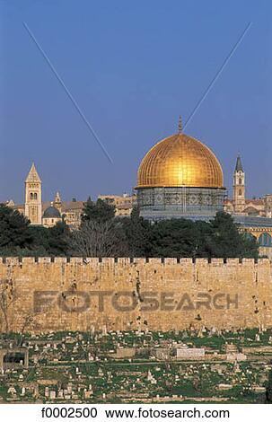Stock Image - rampart, fortification, dome, cupola, gold, golden, mosque. Fotosearch