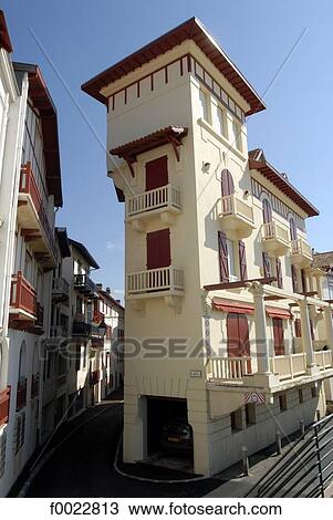 Stock Image - France, Aquitaine, Saint Jean de Luz, habitation. Fotosearch