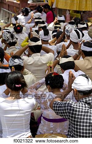 Indonesia, Bali, Klungkung, Kori Agung Tankash temple, Saraswati festival View Large Photo Image Stock Image - Indonesia, Bali, Klungkung, Kori Agung Tankash temple, Saraswati festival. Fotosearch