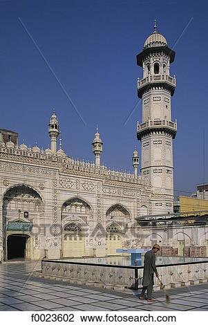 Stock Image - Pakistan, North-West Frontier Province, Peshawar, Mohabbat Khan Mosque. Fotosearch