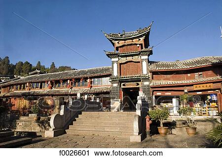 Stock Image - China, Yunnan, Lijiang, traditional architecture. Fotosearch