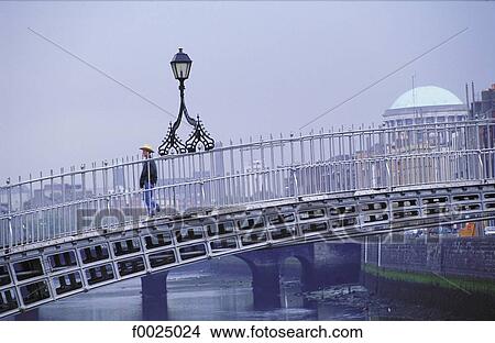 Picture - Ireland, Dublin, the Halfpenny Bridge. Fotosearch