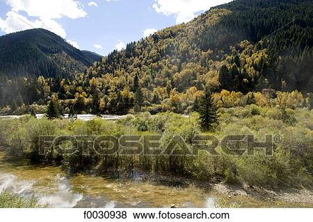 Stock Photo - China, Sichuan, between Wenchuan and Dujiangyan, mountain landscape. Fotosearch