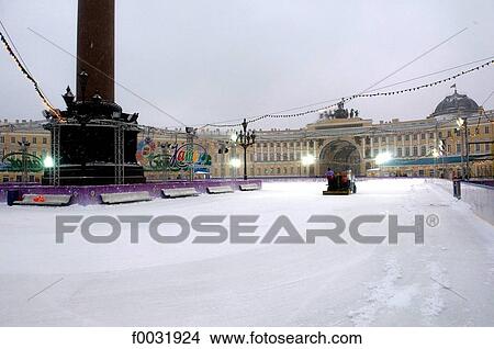 Russia, St Petersburg, palace square and Alexander column in winter. View Large Photo Image Picture - Russia, St Petersburg, palace square and Alexander column in winter.. Fotosearch