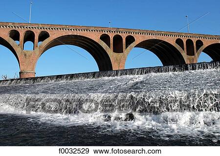 France, Languedoc, Albi, Pont Neuf View Large Photo Image Stock Photo - France, Languedoc, Albi, Pont Neuf. Fotosearch