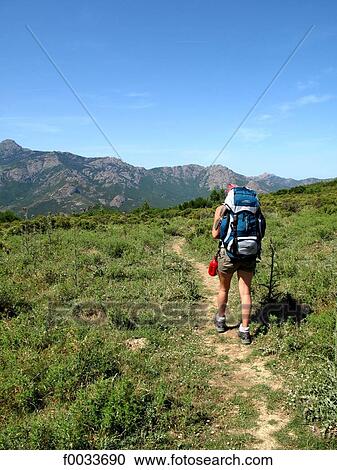 Fransa Korsika Yakinlasmak Calvi Uzun Yuruyuse Cikan Kimse Hazir Goruntu F0033690 Fotosearch