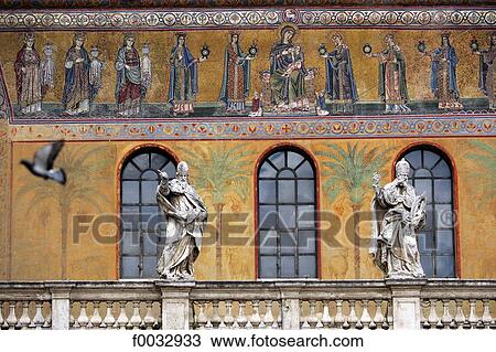 Stock Image - Italy, Roma, Santa Maria in Trastevere. Fotosearch