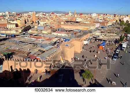 Picture - Morocco, Oujda, the souq. Fotosearch