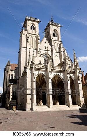 Stock Photograph - France, Burgundy, Semur-en-Auxois, church Notre Dame. Fotosearch