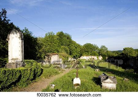 Stock Image - France, Burgundy, Vezelay, cemetery. Fotosearch