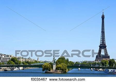 Stock Photo - France, Paris (75), Ile de France, ile des cygnes and pont de grenelle. Fotosearch