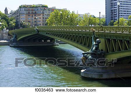Stock Image - France, Paris (75), Ile de France, pont Mirabeau. Fotosearch