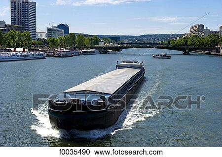 France, Paris (75), Ile de France, pont Mirabeau and barges View Large Photo Image Stock Image - France, Paris (75), Ile de France, pont Mirabeau and barges. Fotosearch