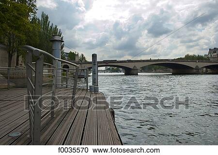 France, Paris (75), Ile de France, pont du carrousel View Large Photo Image Stock Image - France, Paris (75), Ile de France, pont du carrousel. Fotosearch