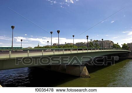 Stock Photo - France, Paris (75), Ile de France, pont de l'Alma. Fotosearch