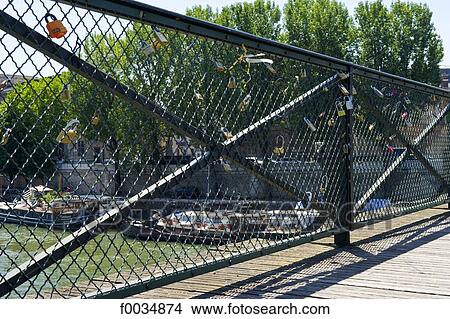 Picture - France, Paris, pont des arts, padlocks. Fotosearch
