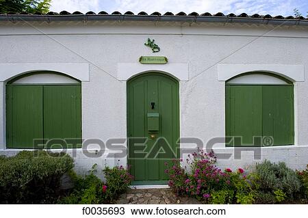 Stock Image - France, Poitou Charentes, Talmont sur Gironde. Fotosearch