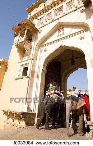 Picture - India, Rajasthan, Jaipur, Amber fort. Fotosearch