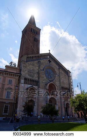 Italy, Emilia-Romagna, Piacenza, piazza del duomo View Large Photo Image Stock Photo - Italy, Emilia-Romagna, Piacenza, piazza del duomo. Fotosearch