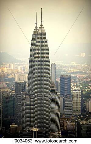Stock Image - Malaysia, Kuala Lumpur, Petronas towers. Fotosearch