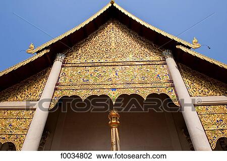 Stock Image - Thailand, Chiang Mai, Wat Chedi Luang temple. Fotosearch