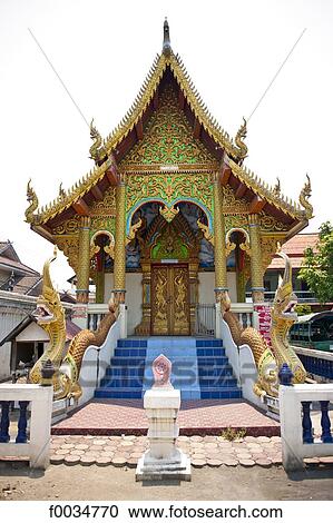 Stock Image - Thailand, Chiang Mai, Wat Phra Singh temple. Fotosearch
