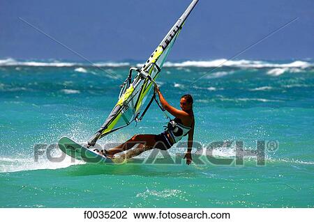 Stock Image - United States, Hawaii, island of Maui, beach of Sprecks, surfer. Fotosearch