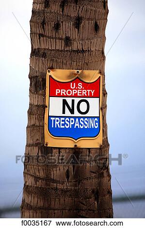 United States, Hawaii, island of Maui, no trespassing sign View Large Photo Image Stock Photo - United States, Hawaii, island of Maui, no trespassing sign. Fotosearch