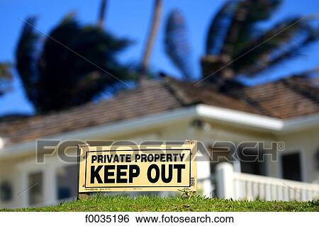 United States, Hawaii, island of Maui, house View Large Photo Image Stock Photograph - United States, Hawaii, island of Maui, house. Fotosearch
