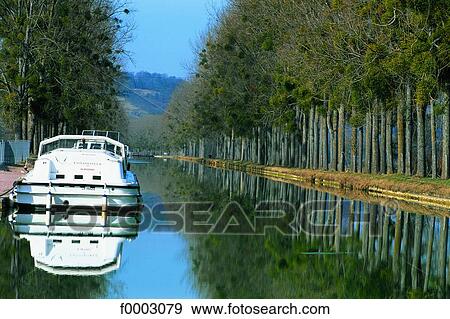 Burgundy, Burgundy canal View Large Photo Image Stock Photo - Burgundy, Burgundy canal. Fotosearch