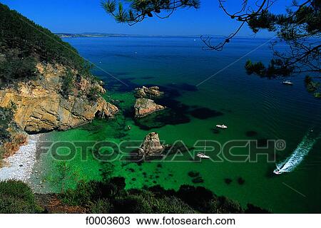Stock Image - France, Brittany, Inlet in Doanenz Bay, near Crozon. Fotosearch