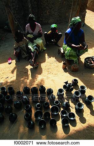 Stock Image - Cameroun, Kapsiki, local crafts. Fotosearch