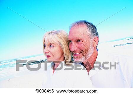Stock Photograph - seniors and family, lifestyle, seniors, mature adult, mature adults. Fotosearch
