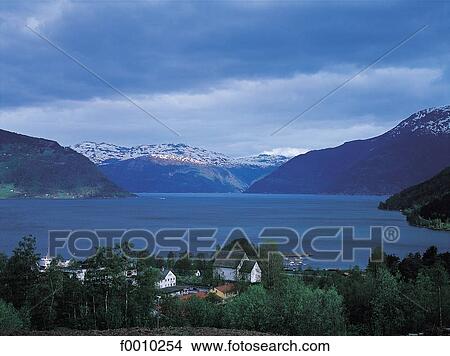 Picture - Hardanger fjorg, overview from Kinsarvik. Fotosearch