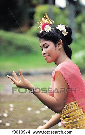 Picture - Legong dancer. Fotosearch