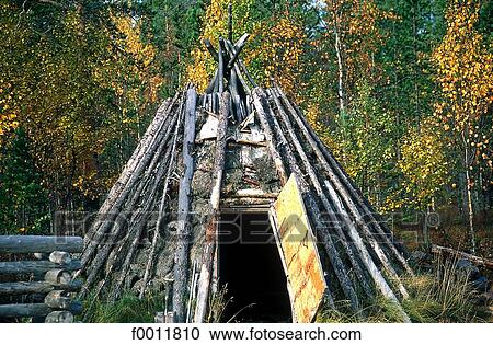 Stock Image - Finland, Lapland, Vuotso, kota: Lapp hut. Fotosearch