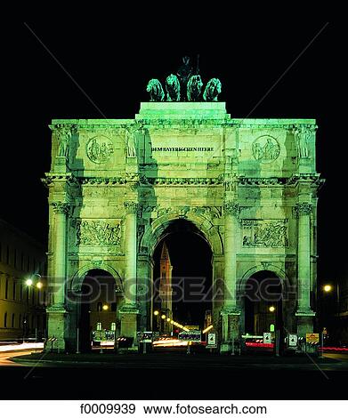 Bavaria, Munich, the Siegestor at night (Victory gate) View Large Photo Image Stock Photo - Bavaria, Munich, the Siegestor at night (Victory gate). Fotosearch