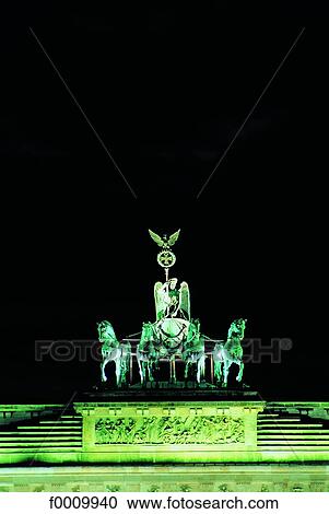 Berlin, Brandeburg gate top at night View Large Photo Image Stock Image - Berlin, Brandeburg gate top at night. Fotosearch