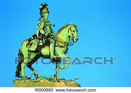 Portugal, Lisbon, praca do Commercio View Large Photo Image Stock Image - Portugal, Lisbon, praca do Commercio. Fotosearch