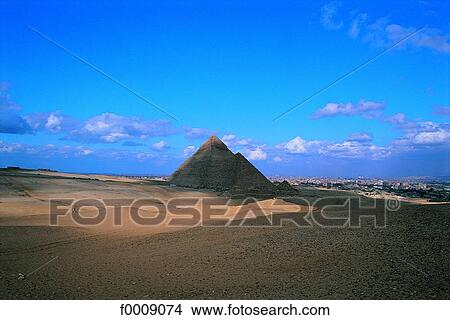 Picture - Egypt, Cairo, Giza, the pyramids. Fotosearch