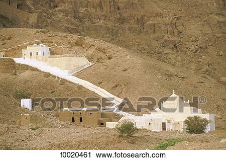 Yemen, Wadi Hadramawt Ahmad Ibn Isa al Mujahir mausoleum View Large Photo Image Stock Image - Yemen, Wadi Hadramawt Ahmad Ibn Isa al Mujahir mausoleum. Fotosearch