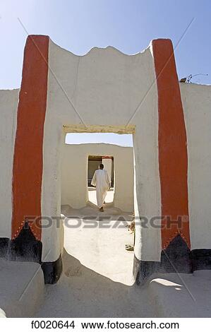 Picture - Sudan, Eastern Sahara, Sesebi, village built in adobe. Fotosearch