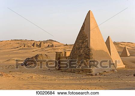 Picture - Sudan, Merowe necropolis. Fotosearch