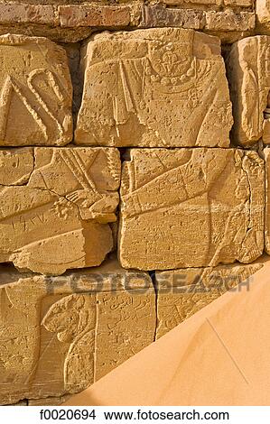 Picture - Sudan, Merowe necropolis, scupted stones. Fotosearch
