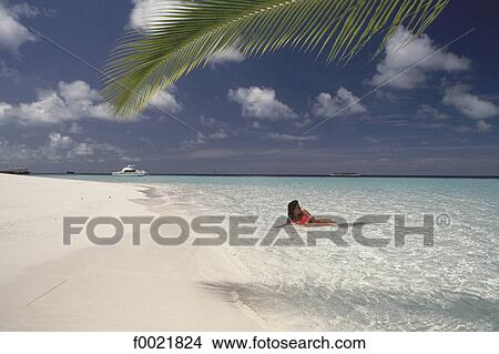 Models in Maldives View Large Photo Image Picture - Models in Maldives. Fotosearch
