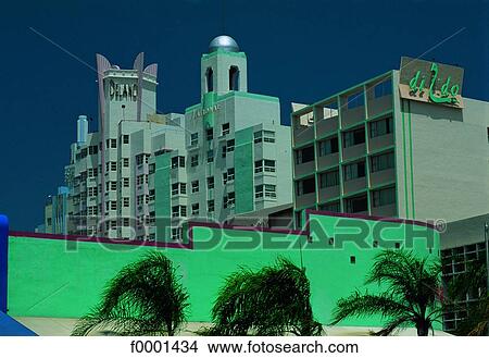 Picture - Florida, Miami Beach, Ocean Drive, Art Deco hotel. Fotosearch