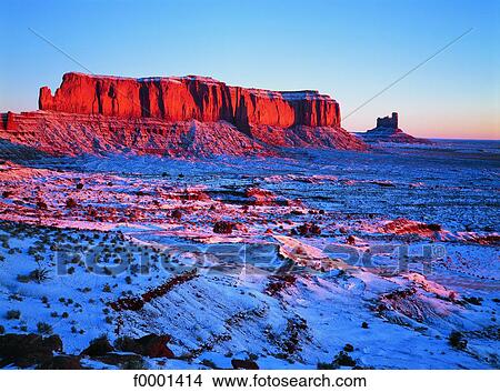 Picture - Utah, Monument Valley. Fotosearch