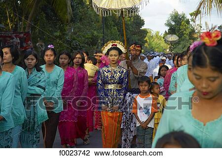 Stock Image - Indonesia, Lombok, procession during a wedding. Fotosearch