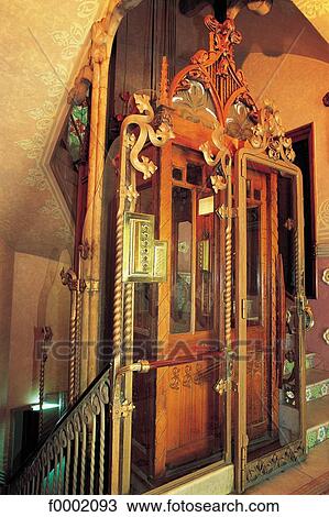 Stock Image - Spain, Barcelona, Paseo de Gracia, lift. Fotosearch