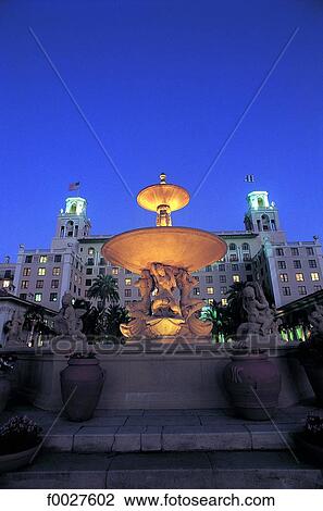 Stock Image - United States, Florida, Palm Beach, hotel Breakers, fountain. Fotosearch